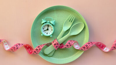 Přerušovaný půst může zvýšit chuť na sladké, říká lékařka